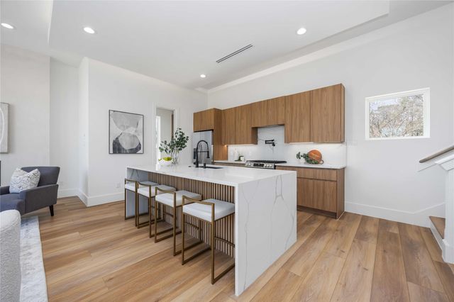 324 Janisch, Houston, TX 77018