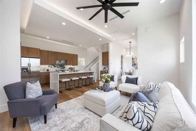 324 Janisch, Houston, TX 77018