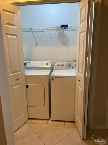 8958 Ellen Ct, Navarre, FL 32566
