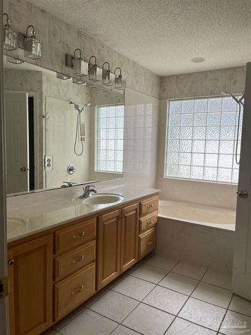 8958 Ellen Ct, Navarre, FL 32566