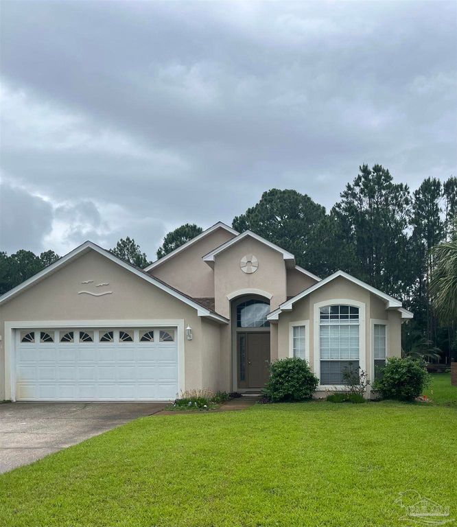 8958 Ellen Ct, Navarre, FL 32566