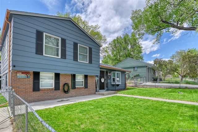 12 Arrawanna Street, Colorado Springs, CO 80909