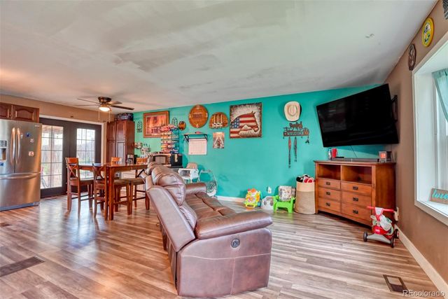 12 Arrawanna Street, Colorado Springs, CO 80909