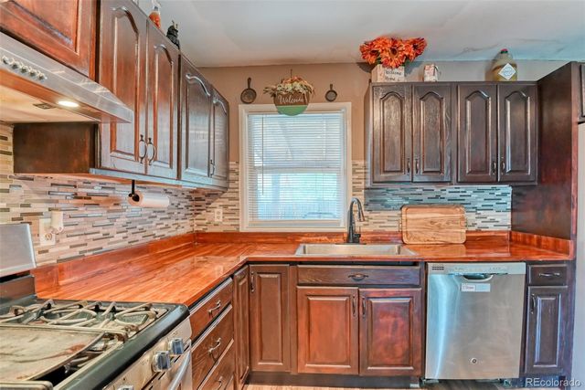 12 Arrawanna Street, Colorado Springs, CO 80909