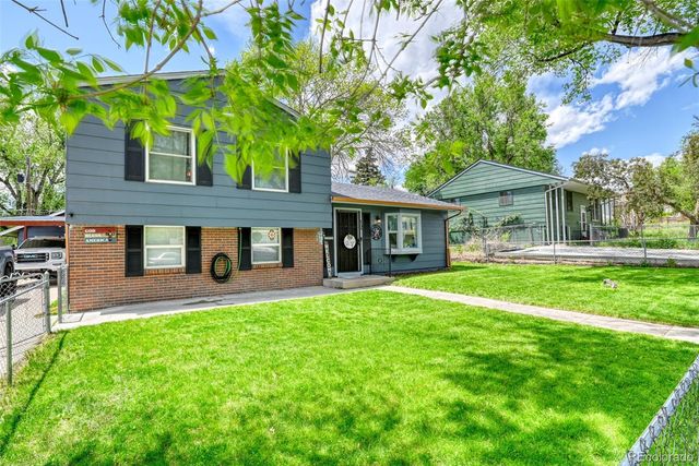 12 Arrawanna Street, Colorado Springs, CO 80909