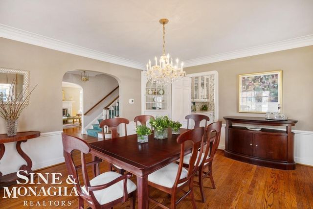 1037 Yorkshire Road, Grosse Pointe Park, MI 48230