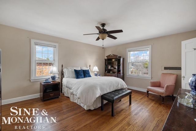 1037 Yorkshire Road, Grosse Pointe Park, MI 48230