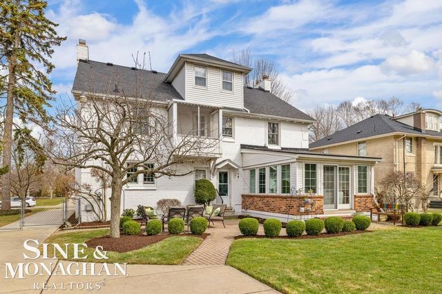 1037 Yorkshire Road, Grosse Pointe Park, MI 48230