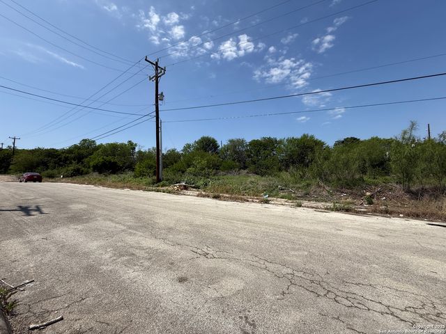 209 Jenull, San Antonio, TX 78202