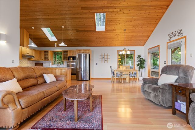 1058 Dana Circle, Lummi Island, WA 98262