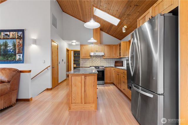 1058 Dana Circle, Lummi Island, WA 98262