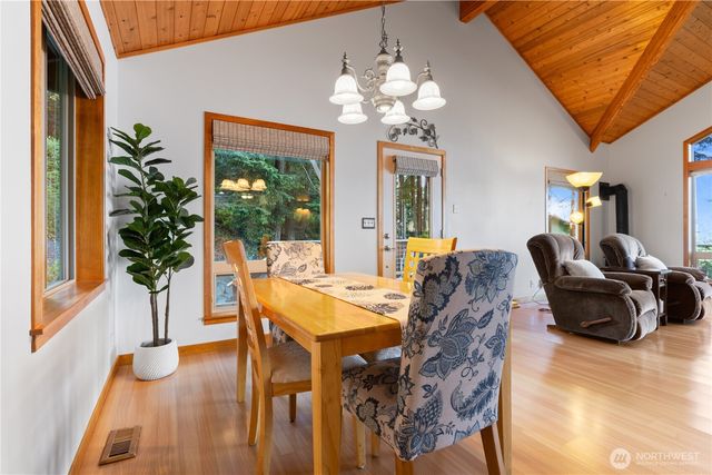 1058 Dana Circle, Lummi Island, WA 98262