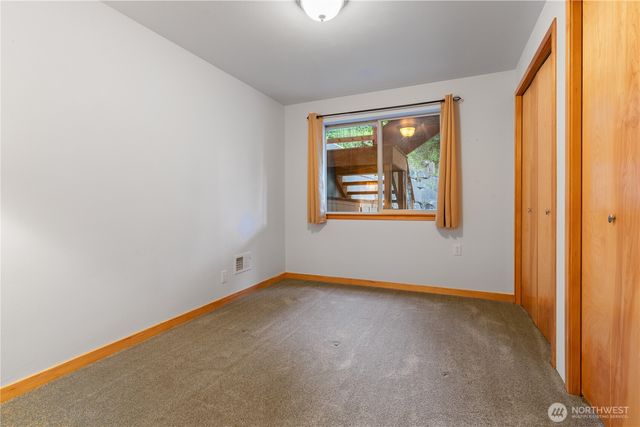1058 Dana Circle, Lummi Island, WA 98262