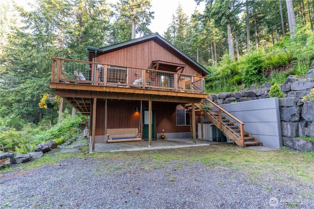 1058 Dana Circle, Lummi Island, WA 98262