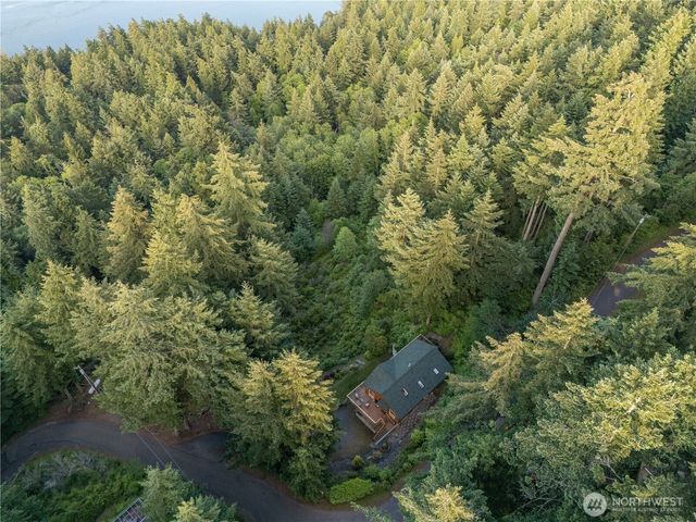 1058 Dana Circle, Lummi Island, WA 98262
