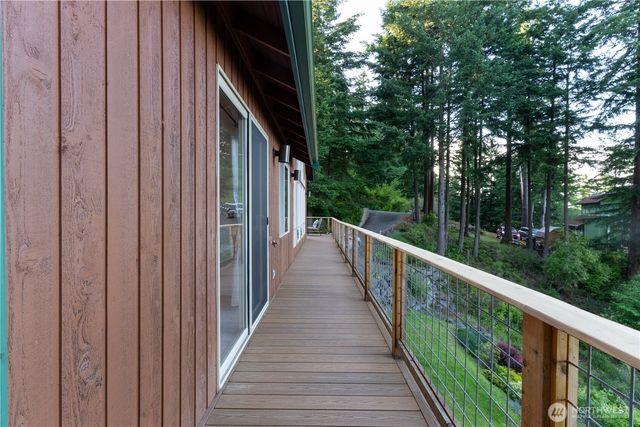 1058 Dana Circle, Lummi Island, WA 98262