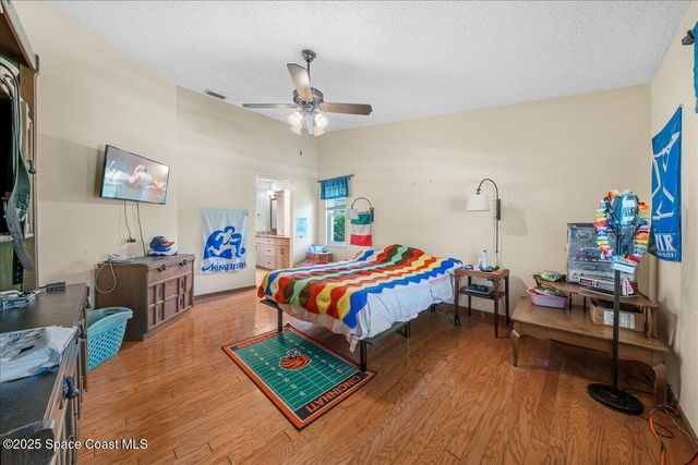 820 Emden Avenue NW, Palm Bay, FL 32907
