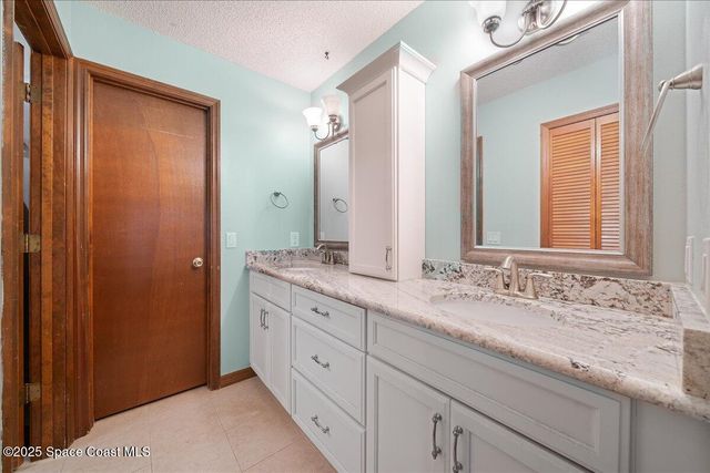 820 Emden Avenue NW, Palm Bay, FL 32907