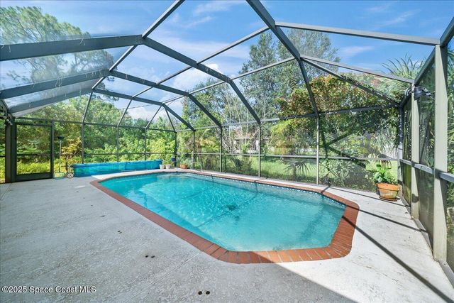 820 Emden Avenue NW, Palm Bay, FL 32907