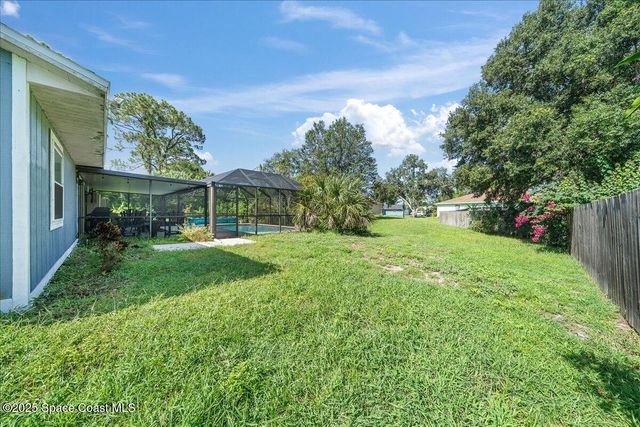 820 Emden Avenue NW, Palm Bay, FL 32907