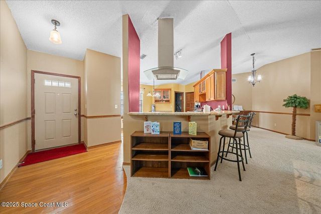 820 Emden Avenue NW, Palm Bay, FL 32907