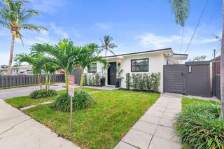 1469 NW 10th St, Dania Beach, FL 33004