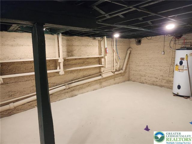 2009 Washington Avenue, Northampton Boro, PA 18067