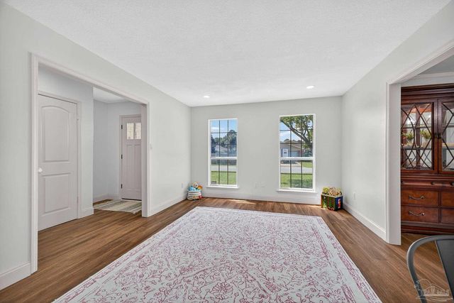 2768 Venetian Way, Gulf Breeze, FL 32563