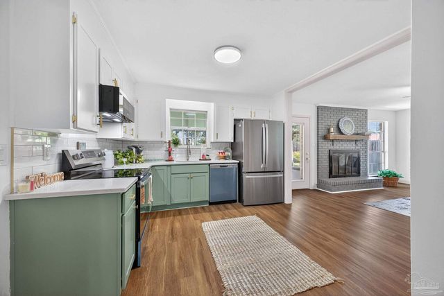 2768 Venetian Way, Gulf Breeze, FL 32563