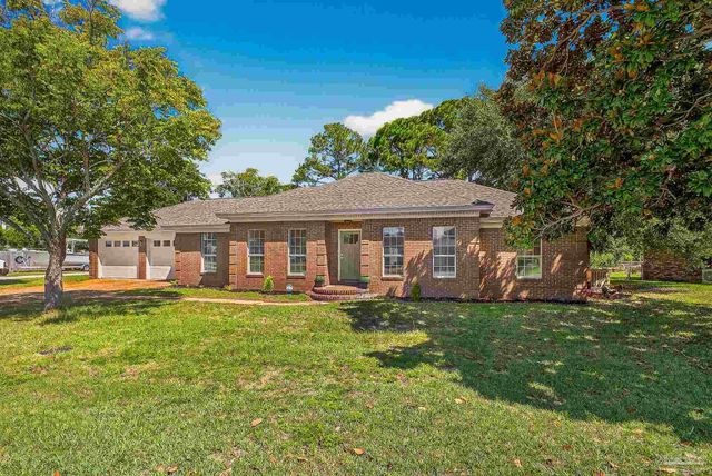 2768 Venetian Way, Gulf Breeze, FL 32563