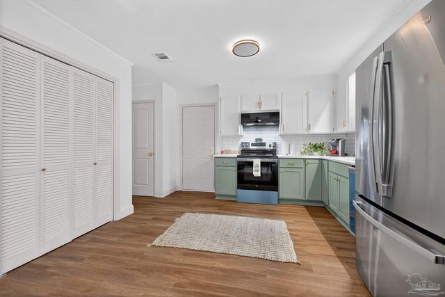 2768 Venetian Way, Gulf Breeze, FL 32563