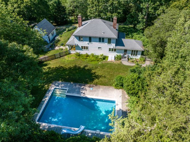 20 Howland Lane, East Sandwich, MA 02537