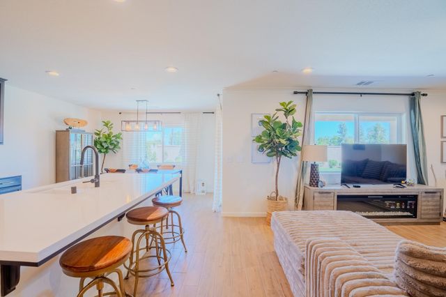 2495 Vintage Place, Hanford, CA 93230