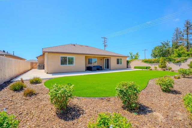 2495 Vintage Place, Hanford, CA 93230