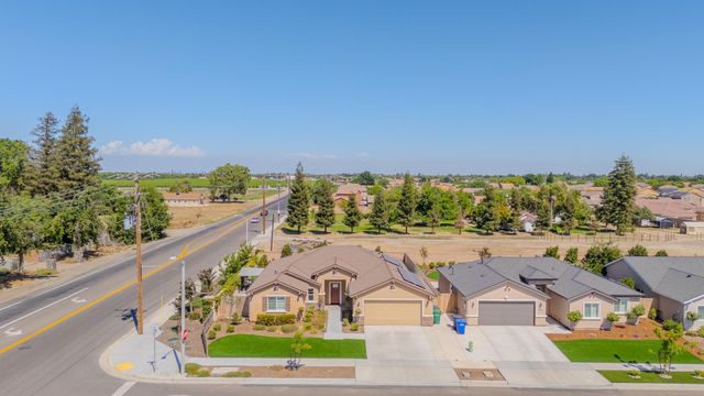 2495 Vintage Place, Hanford, CA 93230