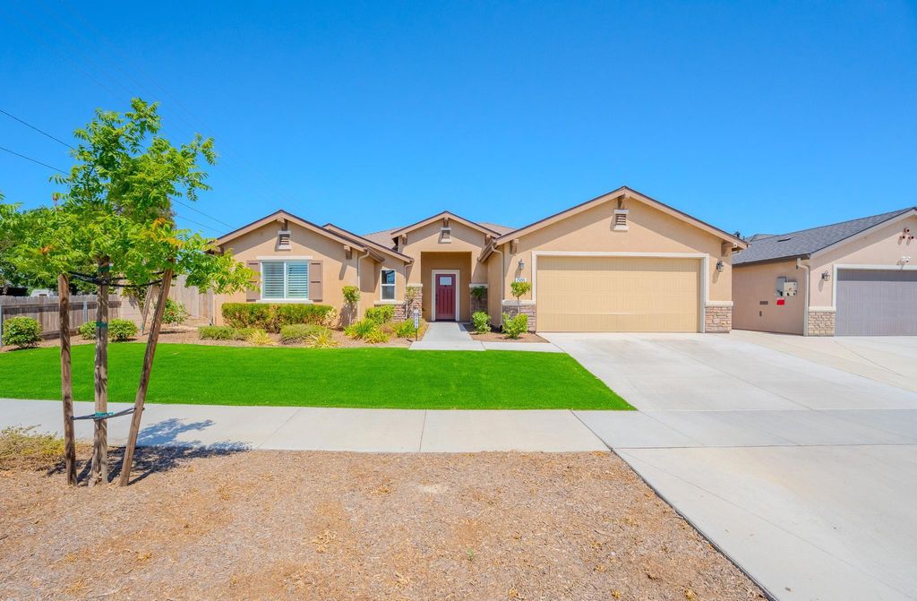 2495 Vintage Place, Hanford, CA 93230