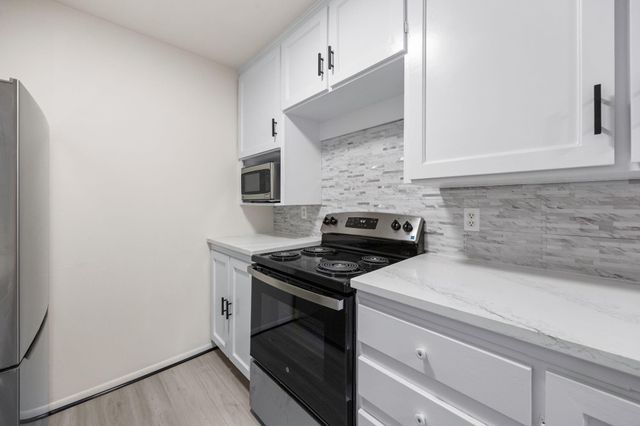 12123 Plumpoint Drive, Houston, TX 77099