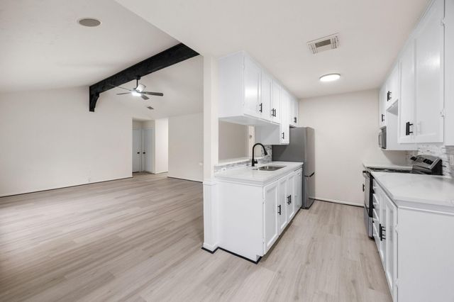 12123 Plumpoint Drive, Houston, TX 77099