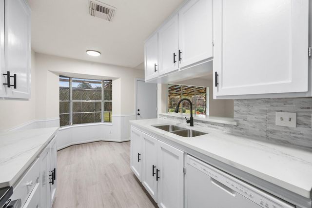 12123 Plumpoint Drive, Houston, TX 77099