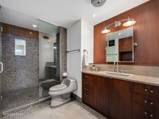 1040 N Lake Shore Drive 16C, Chicago, IL 60611