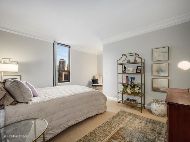 1040 N Lake Shore Drive 16C, Chicago, IL 60611