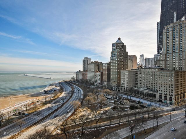 1040 N Lake Shore Drive 16C, Chicago, IL 60611