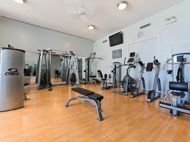 1040 N Lake Shore Drive 16C, Chicago, IL 60611