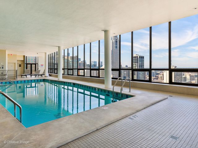 1040 N Lake Shore Drive 16C, Chicago, IL 60611