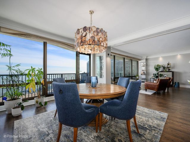 1040 N Lake Shore Drive 16C, Chicago, IL 60611