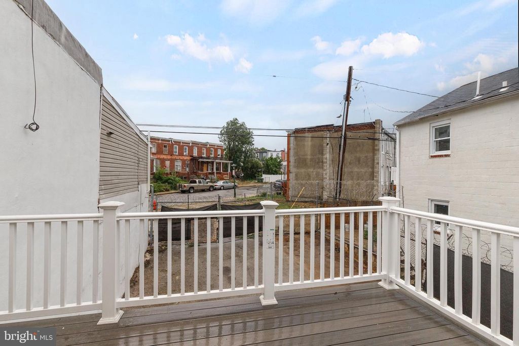 Image 16 of property listing at 1602 ABBOTSTON ST, Baltimore, MD 21218