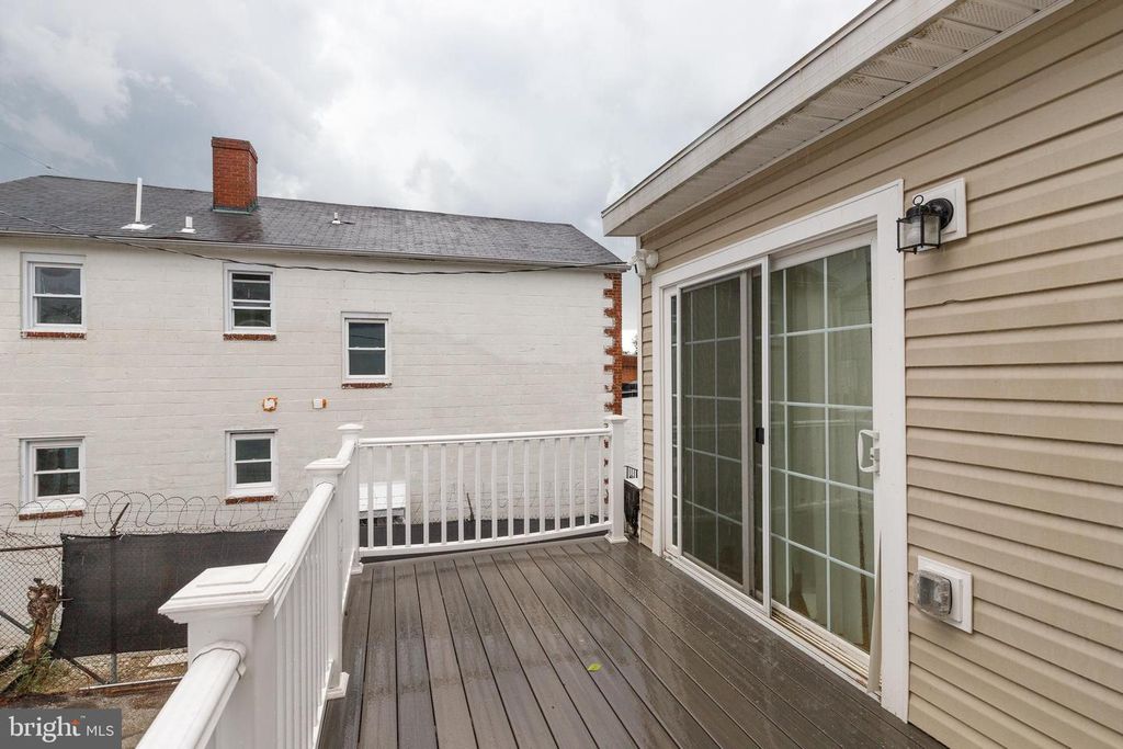 Image 17 of property listing at 1602 ABBOTSTON ST, Baltimore, MD 21218