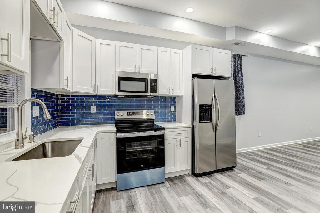 Image 8 of property listing at 1602 ABBOTSTON ST, Baltimore, MD 21218