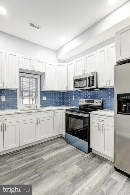 Image 9 of property listing at 1602 ABBOTSTON ST, Baltimore, MD 21218