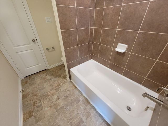 5209 Dauntless Drive, Houston, TX 77066